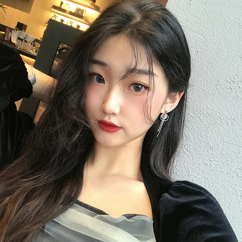 Đôi bông tai sành điệu bắt trend unisex