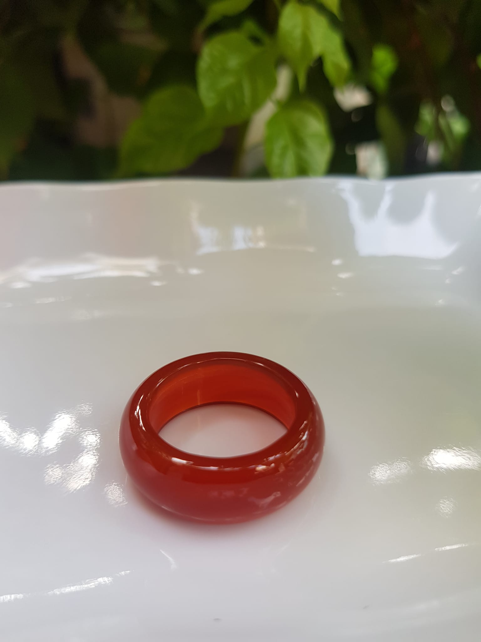 Chiếc Nhẫn Nam Đá Mã Não Đỏ Đỏ Cam Trơn Size 19mm x cao 9mm x Dầy 4mm Mệnh Hỏa Thổ ạ Ni nhẫn 19mm các anh đeo ngón cái hay bất kỳ ngón tay nào ni lọt vừa tay là 19mm đỏ đỏ cam cho may mắn cả năm ạ