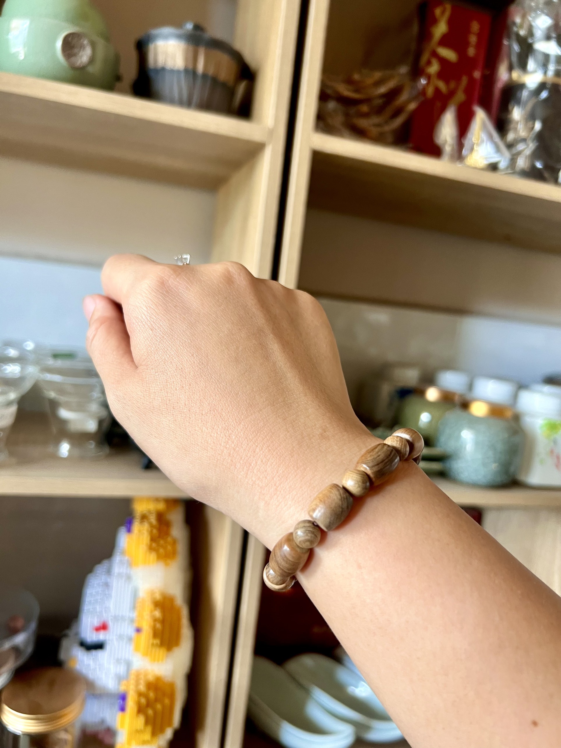 Vòng đeo tay bách xanh size 10ly - cách điệu lu thống phối hạt tròn - không tẩm mùi thơm