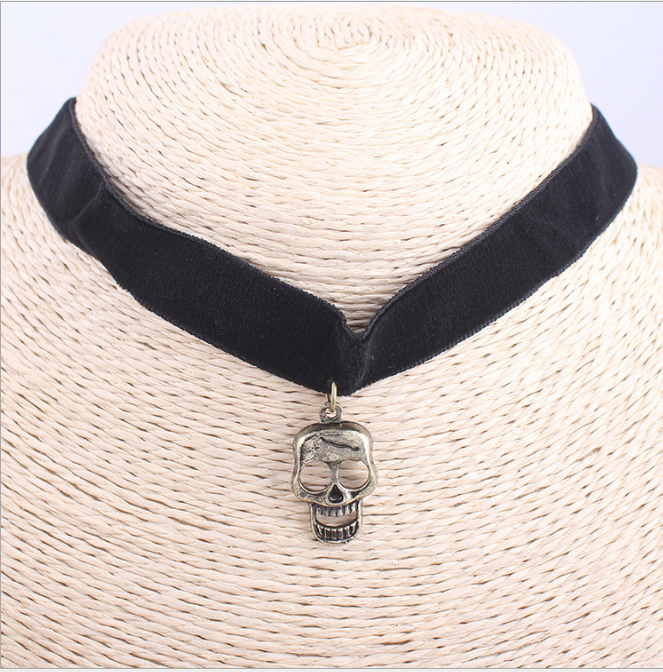 Vòng cổ choker V31 hình đầu lâu cá tính