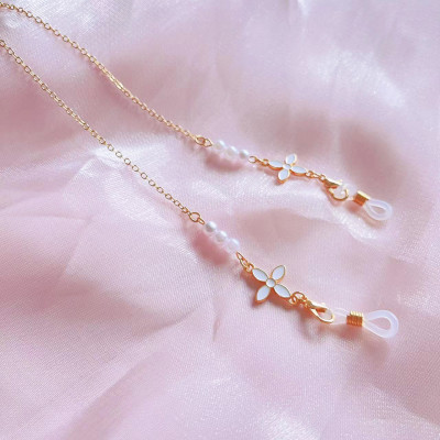 Dây chuyền mặt nạ cỏ bốn lá Dây đeo kính ngọc trai đơn giản Dây đeo mặt nạ đa năng Dây chống thất lạc tai nghe