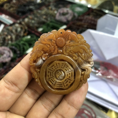 Mặt dây chuyền bát quái phong thủy đá ngọc băng tảo
