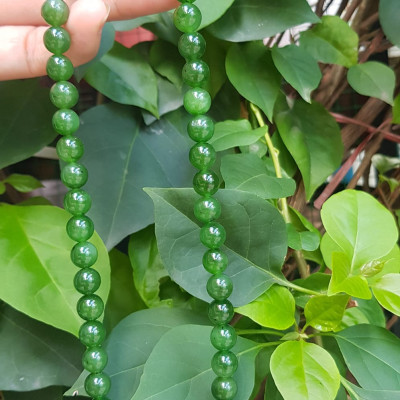 Chuỗi đeo Cổ Đá Ngọc Phật tự nhiên đẹp hay ngọc bích Size hạt 8mm Màu xanh ngọc bích bóng đẹp món quà tặng ý nghĩa cho mình và người thân đeo đẹp xanh nhẹ nhàng mát xanh tươi ạ