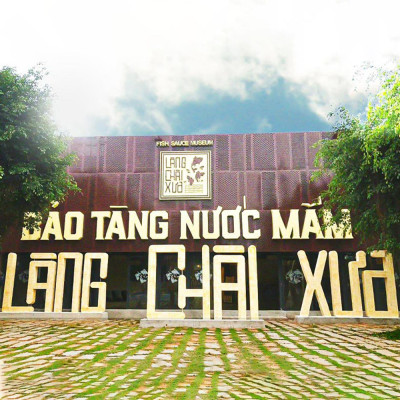 Muối ớt đỏ chanh tắc cao cấp Làng Chài Xưa, nguyên liệu tươi, thơm ngon đặc biệt, chai thủy tinh 300gr