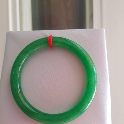 Vòng CẨM THẠCH Lý Đậm 48mm x dầy 7mm Vòng Màu Xanh Lý đậm đẹp nữ Tay nhỏ mệnh Mộc Hỏa Thủy hợp đeo đẹp ạ Chất liệu đá cẩm thạch 35kg - 48kg ạ
