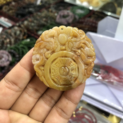 Mặt dây chuyền bát quái phong thủy đá ngọc băng tảo
