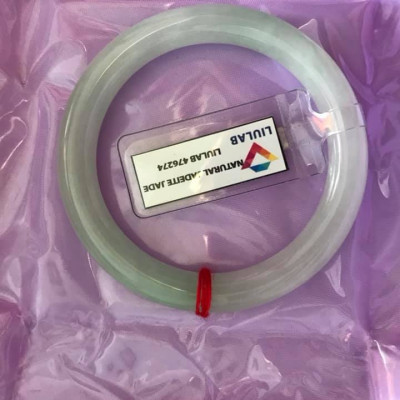 Vòng tay Đá Cẩm Thạch tự nhiên TRUNG SỊN 50mm x Dầy 8mm XANH NGỌC NHẸ NHÀNG BÓNG ĐẸP Kèm Giấy Kiểm định Liulab No 476274 Hợp Nữ Mệnh Mộc Hỏa Thủy 50kg - 55kg đeo ạ