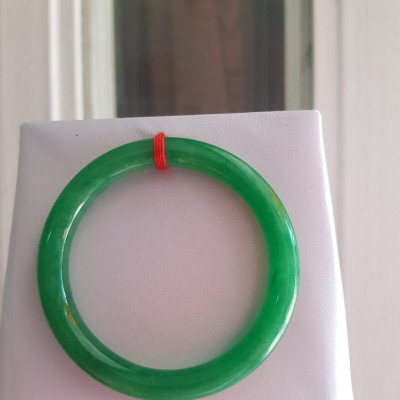 Vòng CẨM THẠCH Lý Đậm 48mm x dầy 7mm Vòng Màu Xanh Lý đậm đẹp nữ Tay nhỏ mệnh Mộc Hỏa Thủy hợp đeo đẹp ạ Chất liệu đá cẩm thạch 35kg - 48kg ạ
