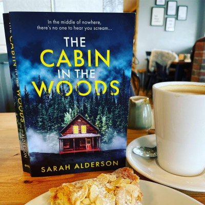 Tiểu thuyết Thriller tiếng Anh: THE CABIN IN THE WOODS