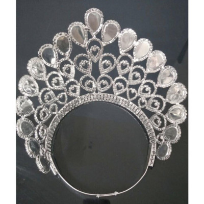 Vương miện thời trang cao 15 cm cao 15cm, đường kính 14-18cm Chất liệu: Đồng + Kim cương thủy tinh + Acryli Giangpkc