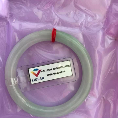 Vòng tay Đá Cẩm Thạch tự nhiên TRUNG SỊN 50mm x Dầy 8mm XANH NGỌC NHẸ NHÀNG BÓNG ĐẸP Kèm Giấy Kiểm định Liulab No 476274 Hợp Nữ Mệnh Mộc Hỏa Thủy 50kg - 55kg đeo ạ