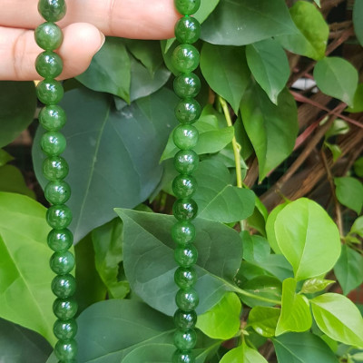 Chuỗi đeo Cổ Đá Ngọc Phật tự nhiên đẹp hay ngọc bích Size hạt 8mm Màu xanh ngọc bích bóng đẹp món quà tặng ý nghĩa cho mình và người thân đeo đẹp xanh nhẹ nhàng mát xanh tươi ạ