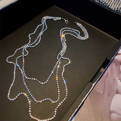Dây chuyền vòng cổ chuỗi flash chain đá lấp lánh 3 tầng sang chảnh khí chất trang điểm make up lộng lẫy nổi bật