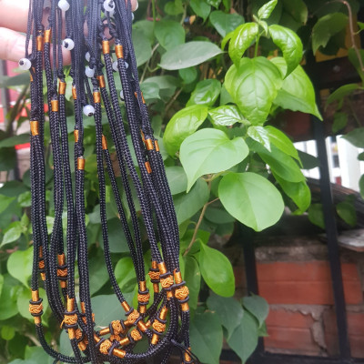 Sợi Dây ĐEN Đeo Cổ Mới Viền Họa Tiết màu Vàng 2 Bên dạng Rút đẹp Size dây dầy 3mm x dài trồng cổ Anh Chị tự chỉnh theo ý 23cm - 30cm Phối với mặt Phật, mặt dây chuyền nam nữ đeo được hết ạ