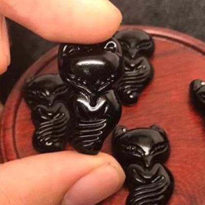 Mặt Hồ Ly Đá Obsidian Nhỏ