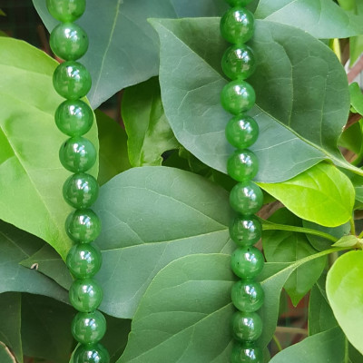 Chuỗi đeo Cổ Đá Ngọc Phật tự nhiên đẹp hay ngọc bích Size hạt 8mm Màu xanh ngọc bích bóng đẹp món quà tặng ý nghĩa cho mình và người thân đeo đẹp xanh nhẹ nhàng mát xanh tươi ạ