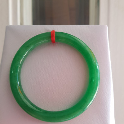 Vòng CẨM THẠCH Lý Đậm 48mm x dầy 7mm Vòng Màu Xanh Lý đậm đẹp nữ Tay nhỏ mệnh Mộc Hỏa Thủy hợp đeo đẹp ạ Chất liệu đá cẩm thạch 35kg - 48kg ạ