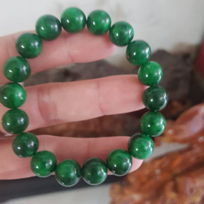 Vòng cẩm thạch xanh đậm rẻ đẹp Nữ mạng mộc mạng hỏa mạng thủy ạ Size vòng 10mm nữ đeo lên tay màu xanh hy vọng tươi sáng đẹp ạ