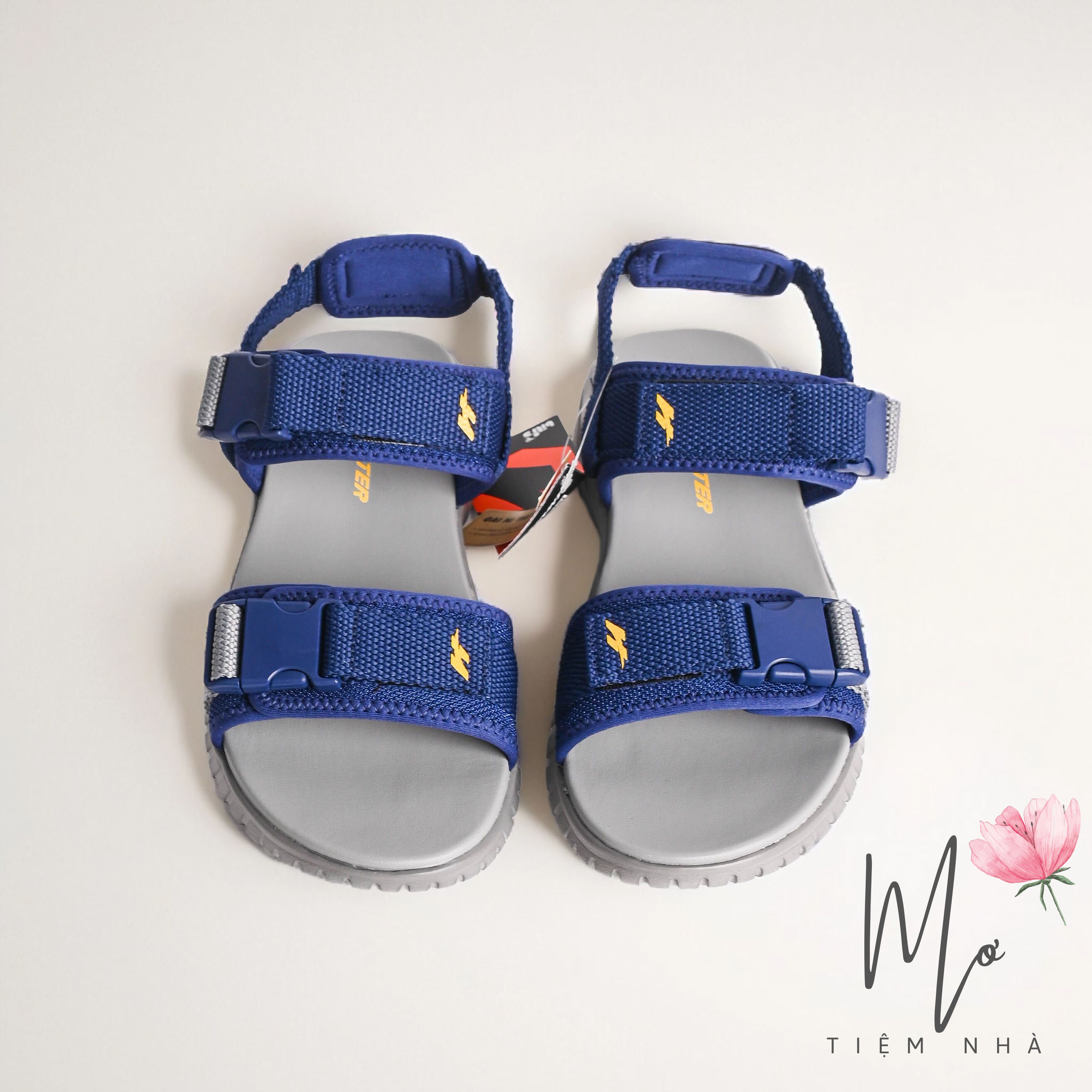 Sandal Biti
