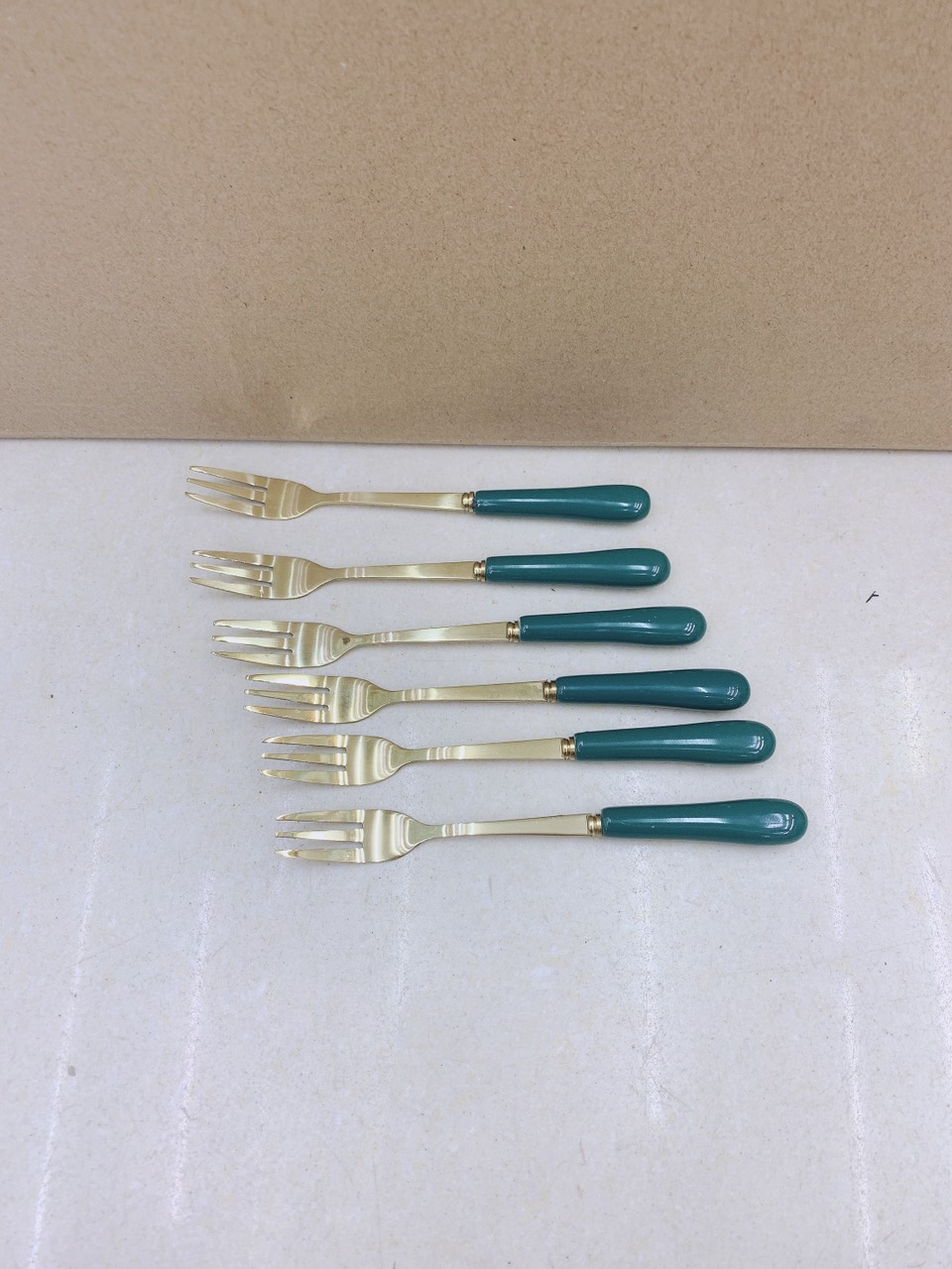 BỘ 6 DĨA ĂN HOA QUẢ CÁN SỨ CAMELIA THÂN KIM LỌI MẠ VÀNG CAO CẤP - ANTH423