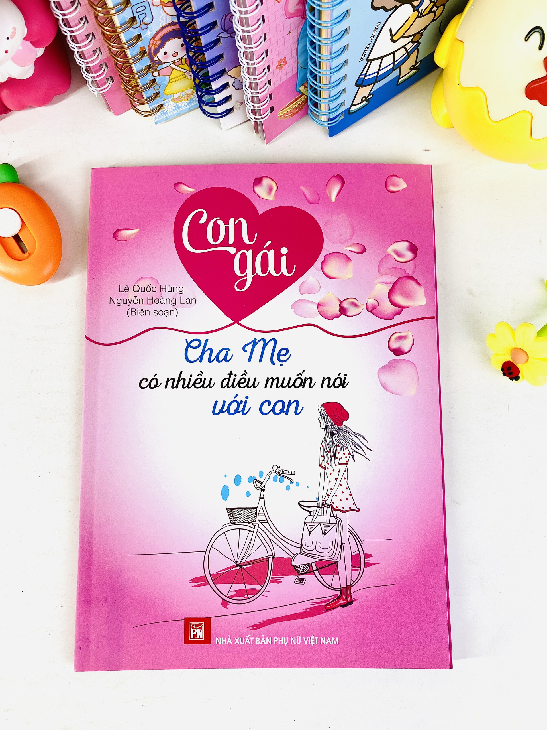NDB - Con gái cha mẹ có nhiều điều muốn nói với con