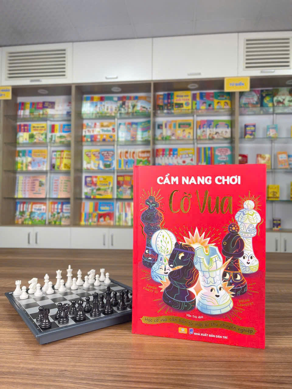SÁCH - CẨM NANG CHƠI CỜ VUA - JAMES CANTY III