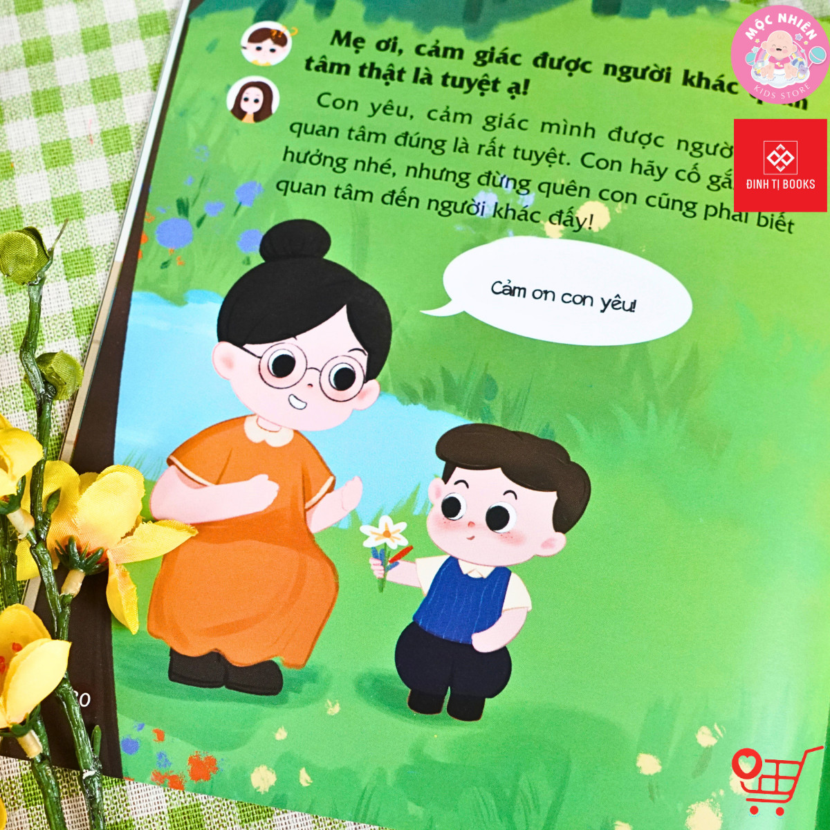 Sách - Cùng con nuôi dưỡng cảm xúc tích cực - Đinh Tị Books