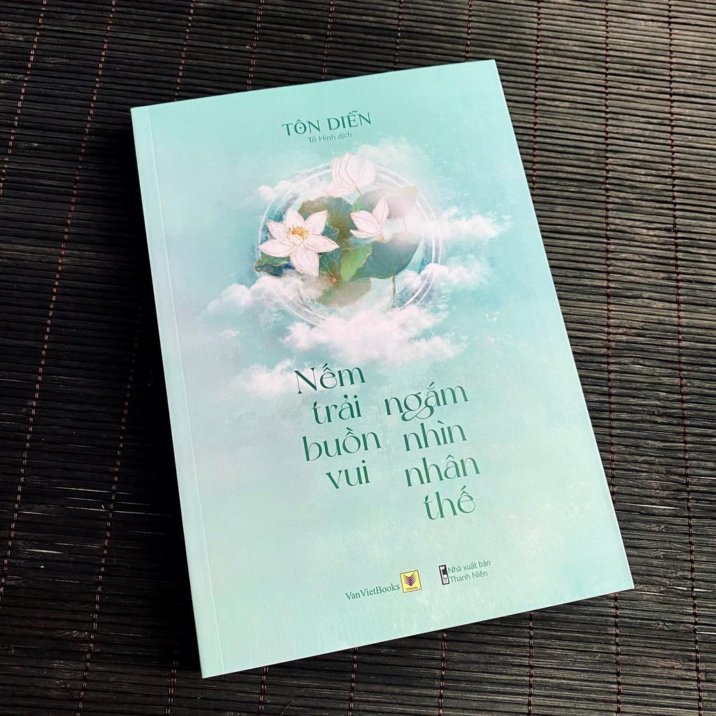 Sách - Nếm Trải Buồn Vui, Ngắm Nhìn Nhân Thế